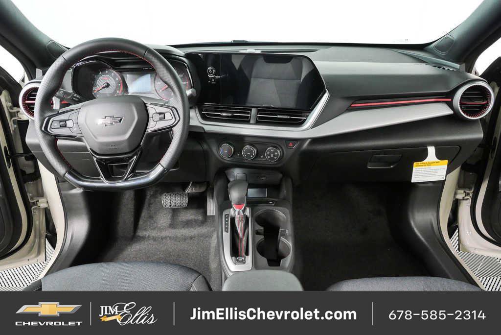 New 2026 Chevrolet Trax RS w/ Sunroof Package FWD image 17