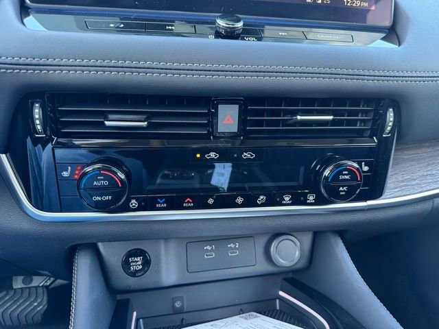 New 2026 Nissan Rogue Platinum w/ Platinum Premium Package image 13