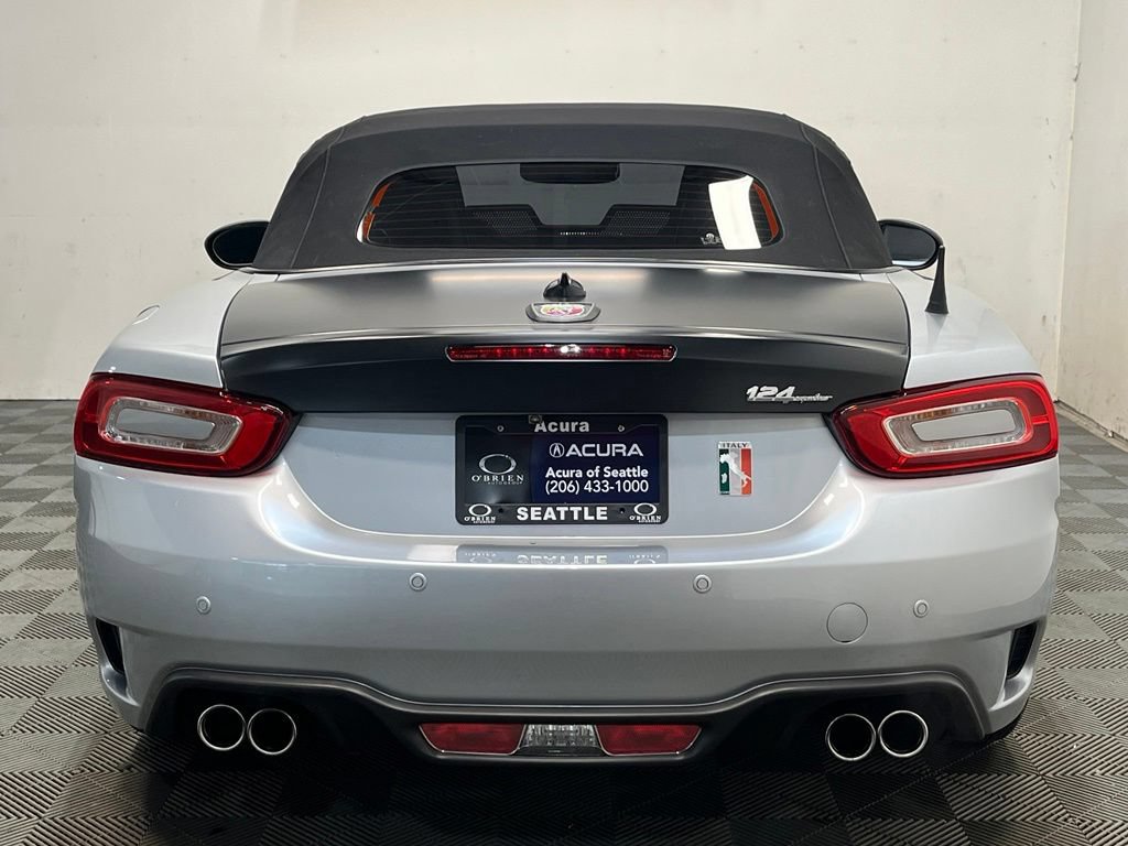 Used 2018 FIAT 124 Spider Abarth w/ Convenience Group RWD image 17