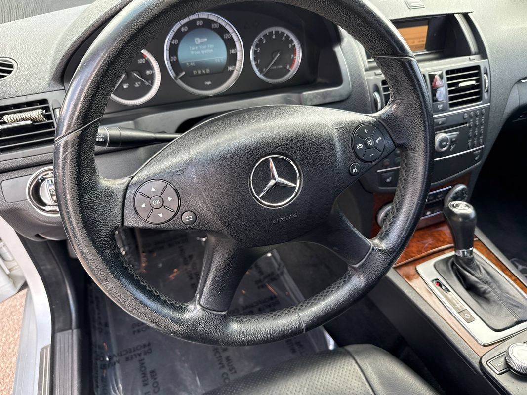Used 2009 Mercedes-Benz C 300 Sedan image 24