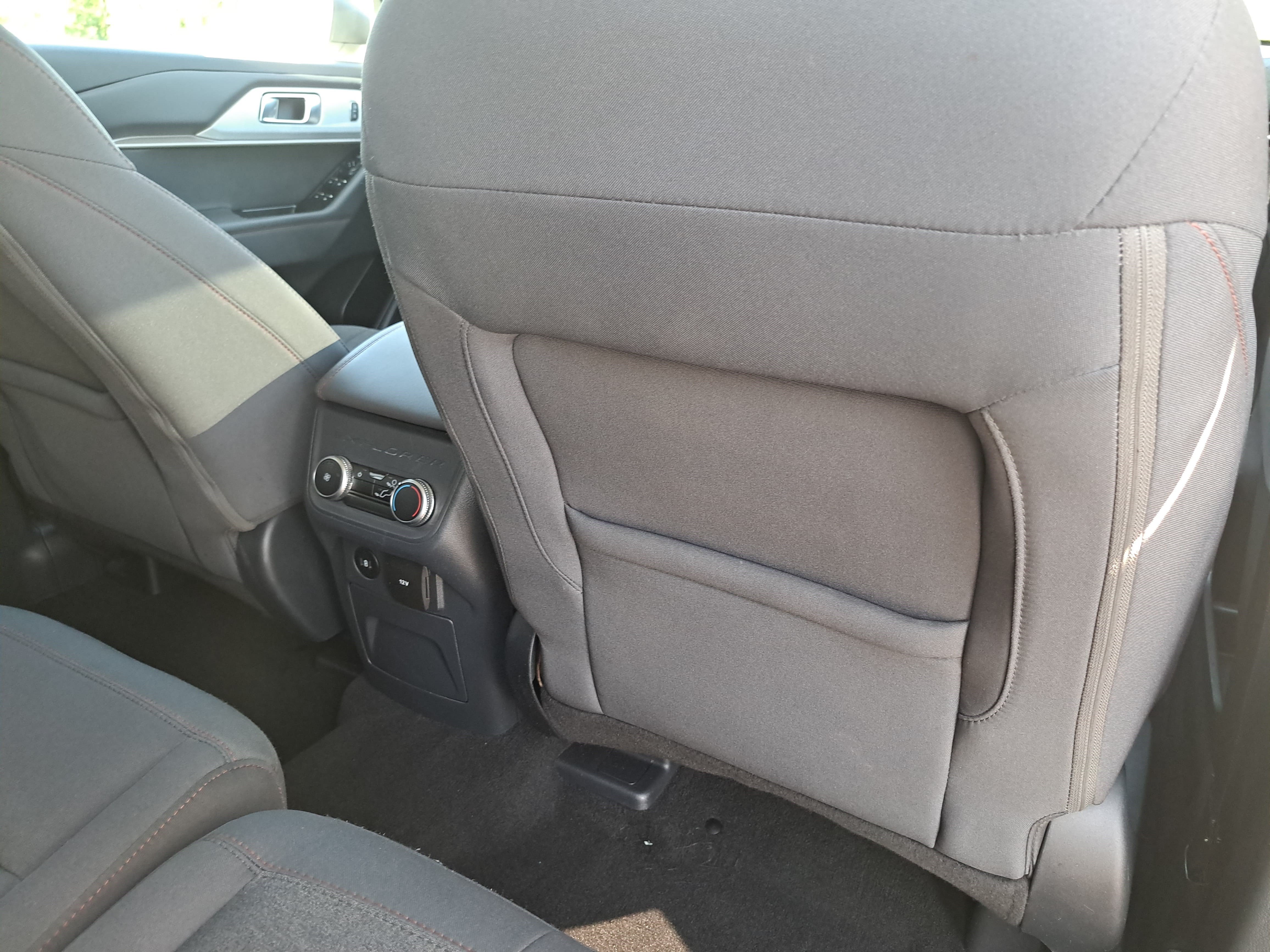 Used 2025 Ford Explorer Active AWD/4WD image 11
