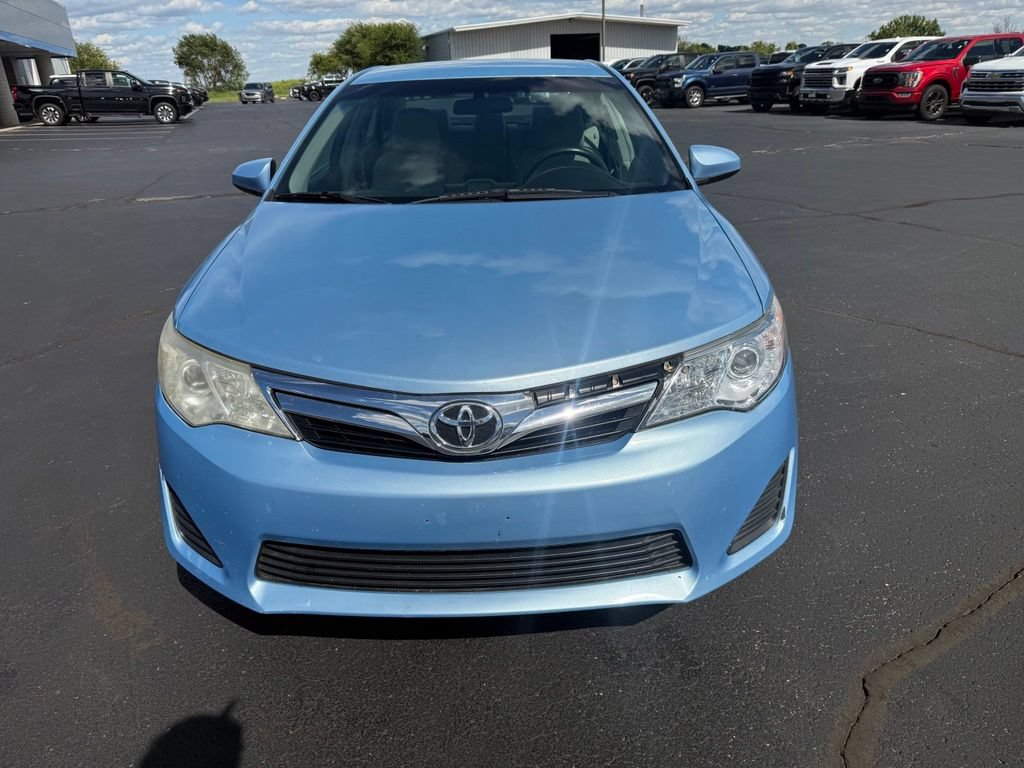 Used 2012 Toyota Camry LE FWD image 6