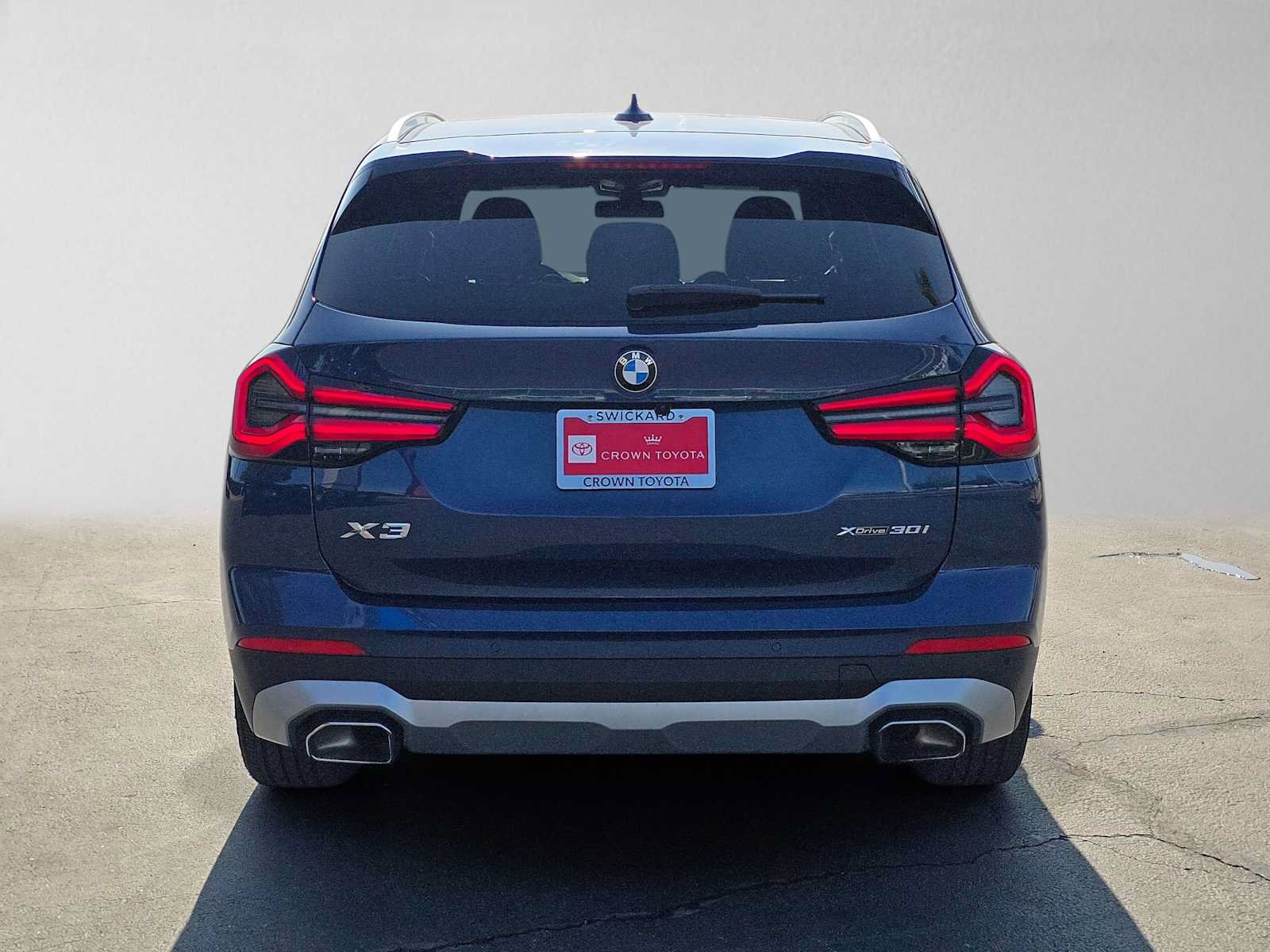 Used 2024 BMW X3 xDrive30i w/ Premium Package AWD/4WD image 4