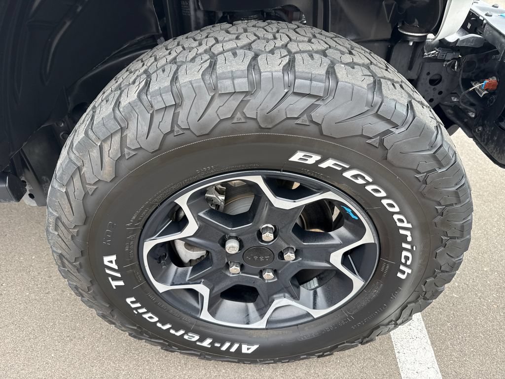 Used 2023 Jeep Wrangler Unlimited Rubicon 4xe w/ Steel Bumper Group AWD/4WD image 34