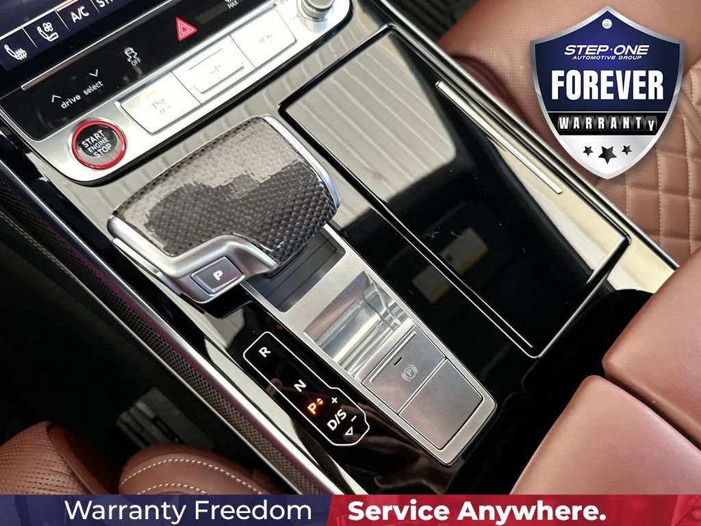 Used 2024 Audi S8 AWD/4WD image 28