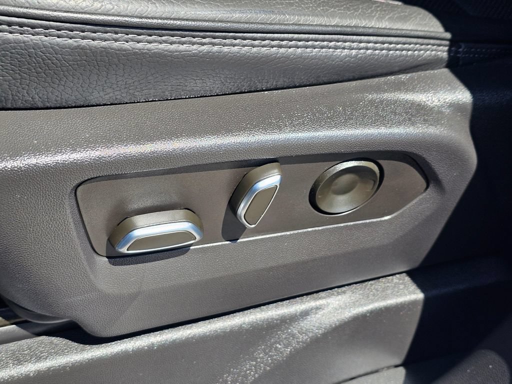 Used 2023 GMC Sierra 1500 Denali AWD/4WD image 24