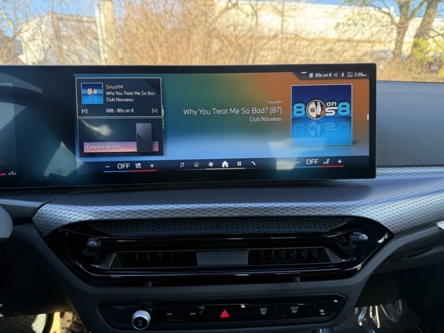 Used 2025 BMW 330i xDrive Sedan w/ Convenience Package image 8