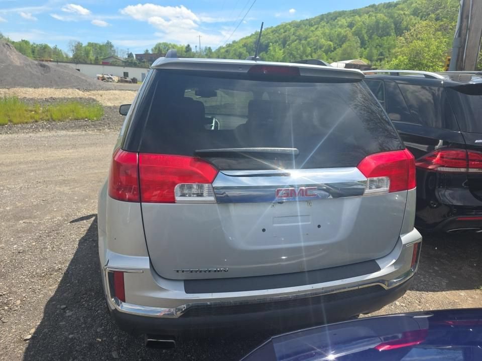 Used 2017 GMC Terrain SLE w/ Chrome Package FWD image 5