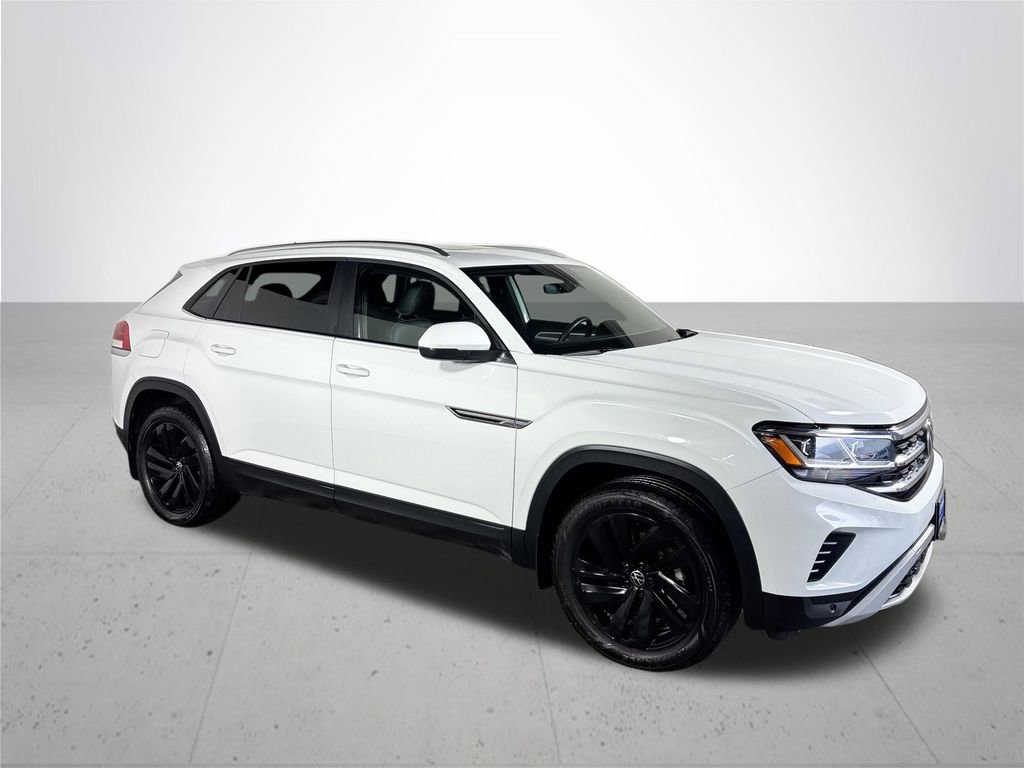 Used 2023 Volkswagen Atlas Cross Sport SE w/ Panoramic Sunroof Package image 4