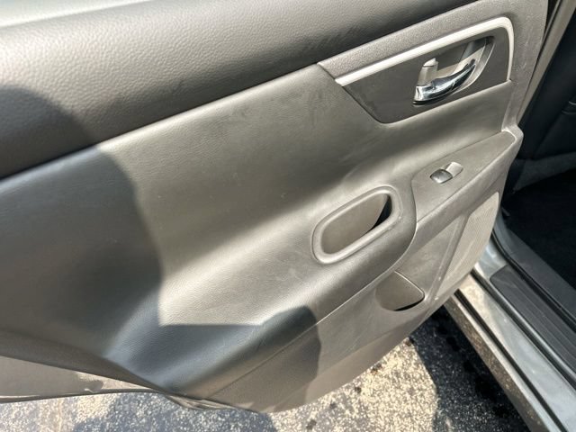 Used 2017 Nissan Altima 3.5 SL FWD image 21