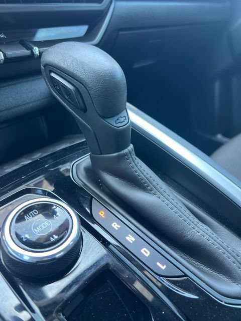 Used 2024 Chevrolet Colorado Trail Boss w/ Technology Package AWD/4WD image 16