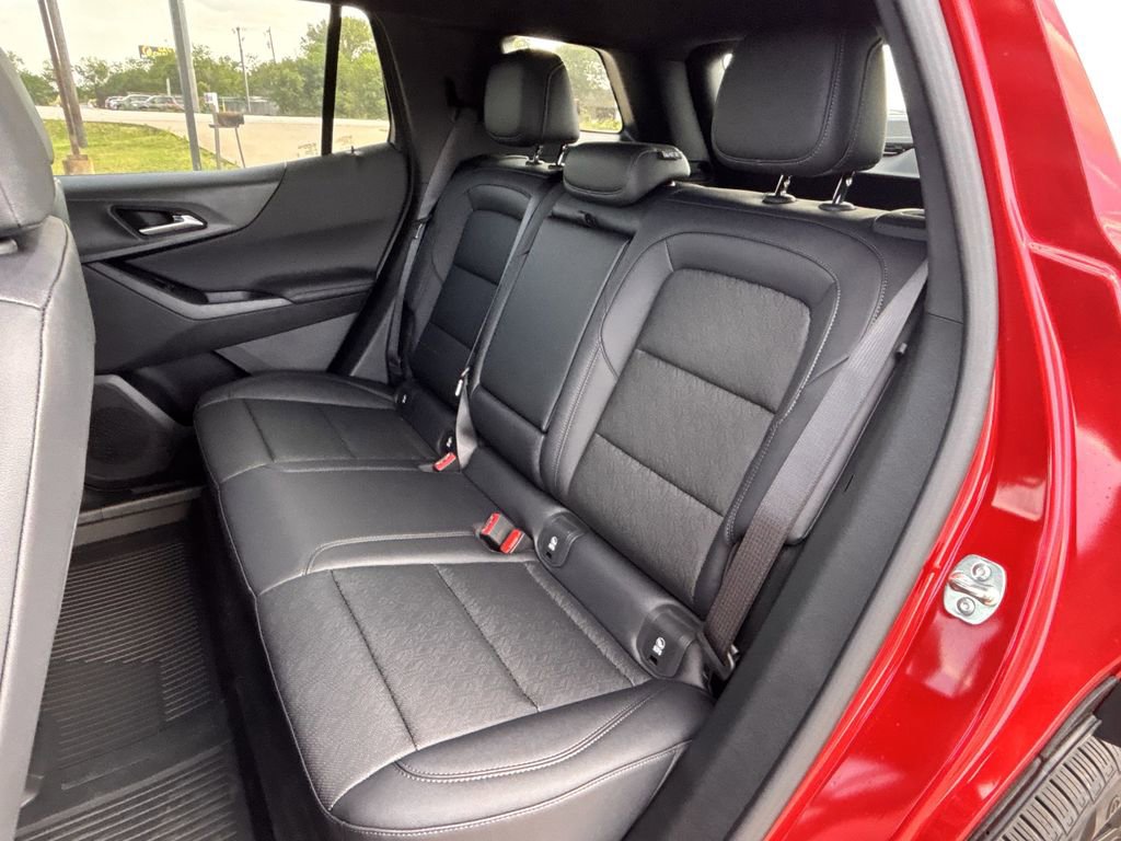 New 2026 Chevrolet Equinox LT w/ Convenience Package II FWD image 21