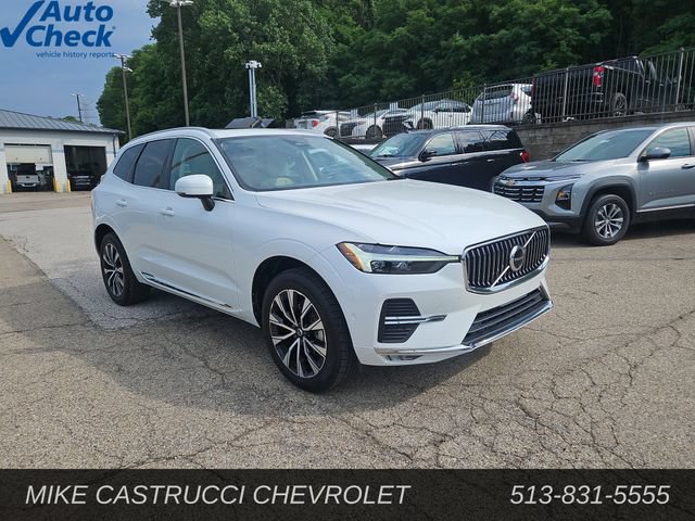 Used 2023 Volvo XC60 B5 Plus AWD/4WD image 7