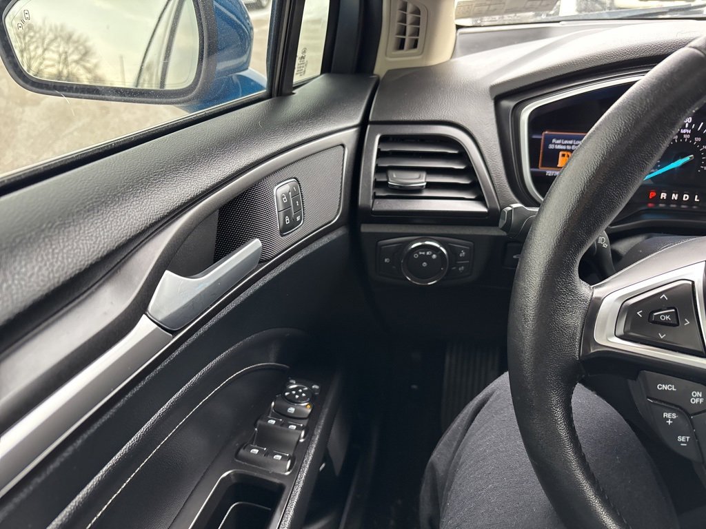 Used 2019 Ford Fusion Energi Titanium image 10