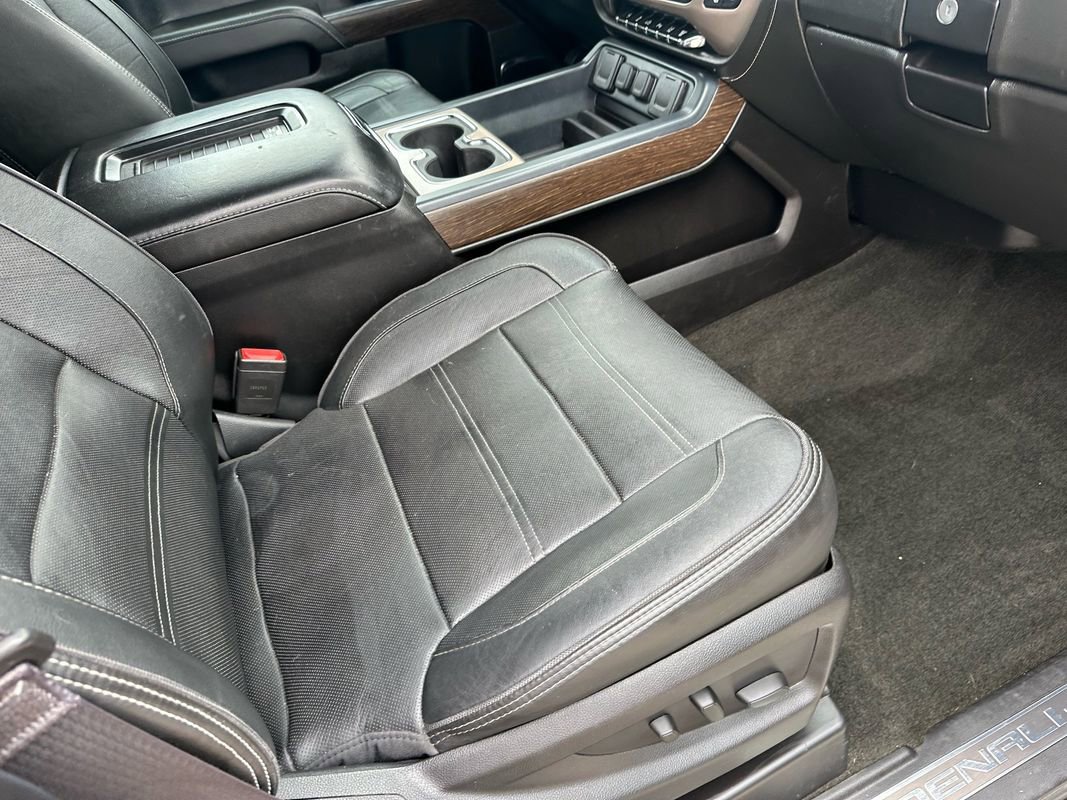 Used 2017 GMC Sierra 3500 Denali w/ Duramax Plus Package image 17