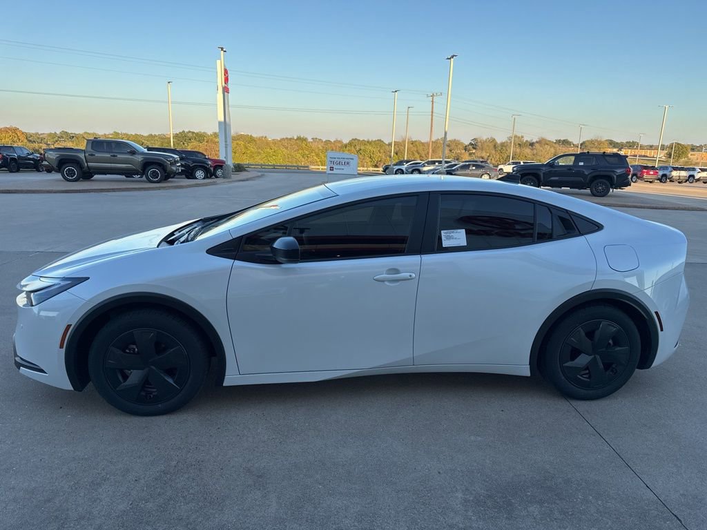 New 2026 Toyota Prius LE image 4