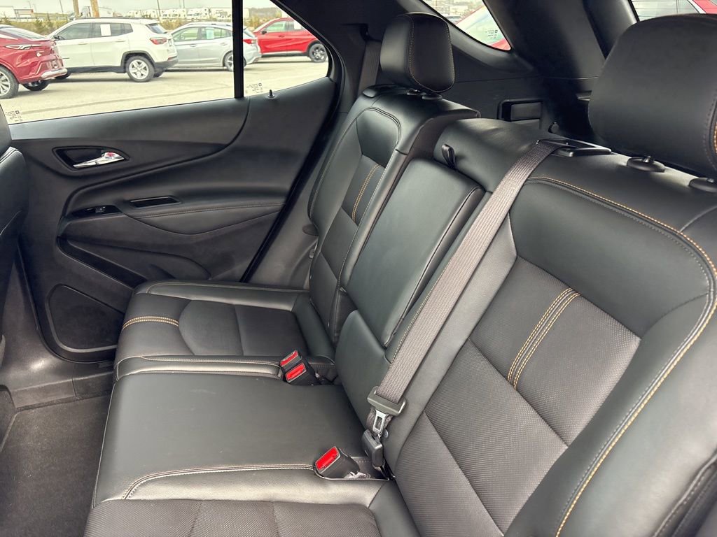 Used 2022 Chevrolet Equinox Premier AWD/4WD image 18