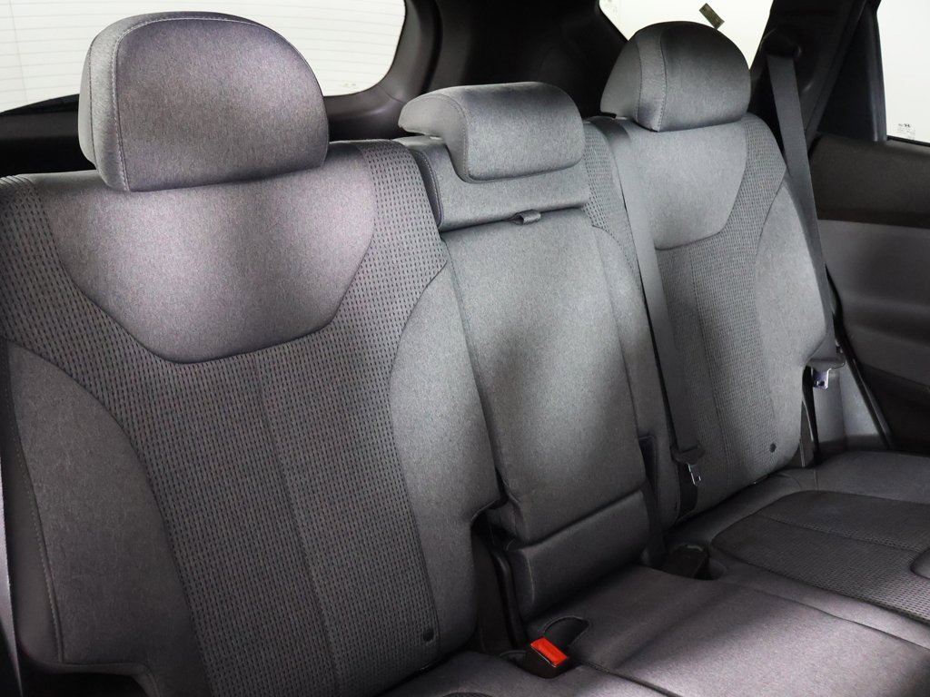 Used 2020 Hyundai Santa Fe SE image 31