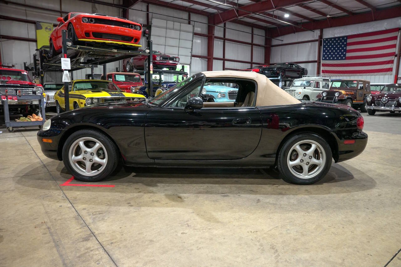 Used 1999 MAZDA MX-5 Miata RWD image 21
