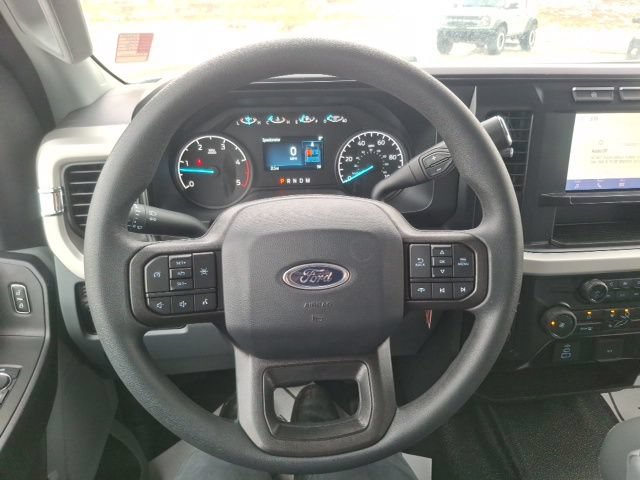 Used 2024 Ford F550 2WD Crew Cab Super Duty image 11