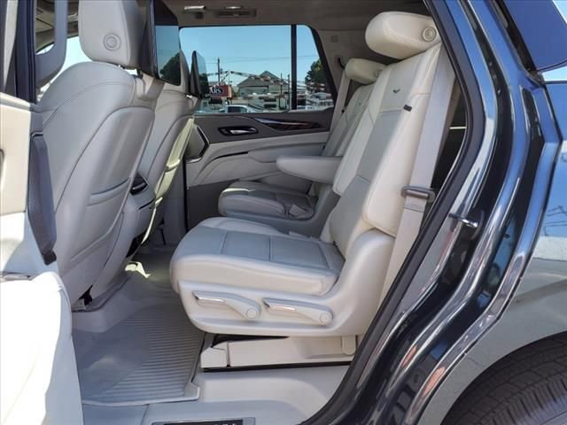Used 2021 Cadillac Escalade Premium Luxury Platinum image 9