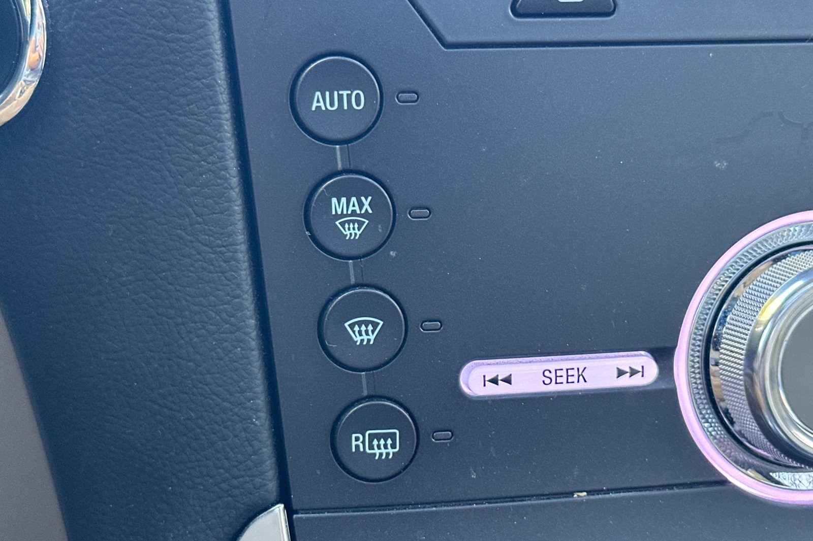 Used 2020 Ford Edge Titanium w/ Equipment Group 301A FWD image 28