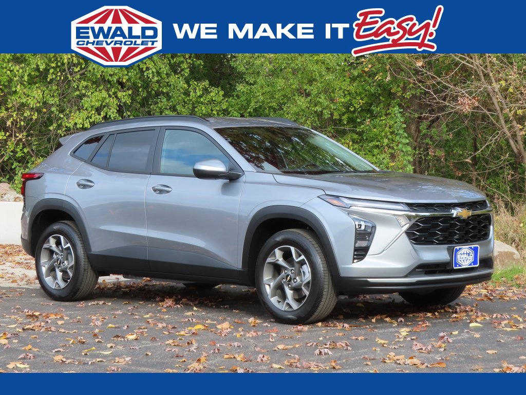 Used 2025 Chevrolet Trax LT w/ Driver Confidence Package