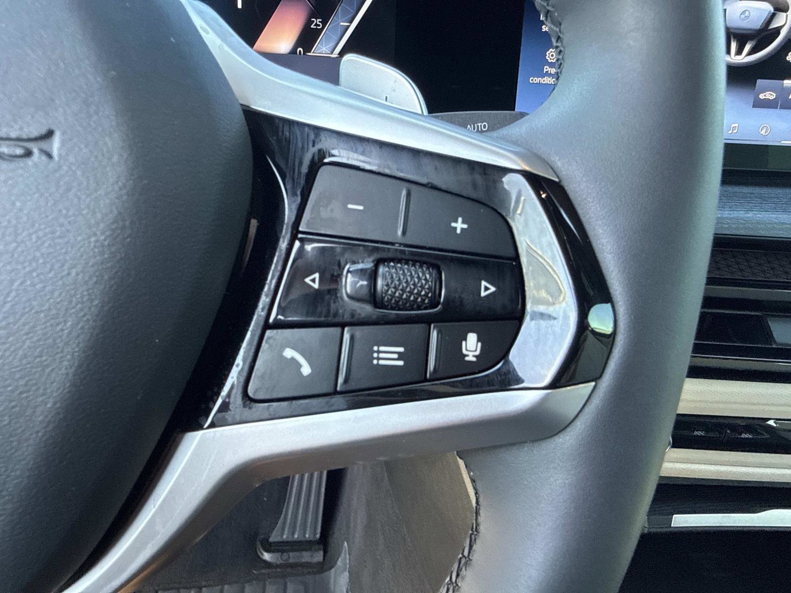 Used 2025 BMW 430i Coupe w/ Premium Package RWD image 28