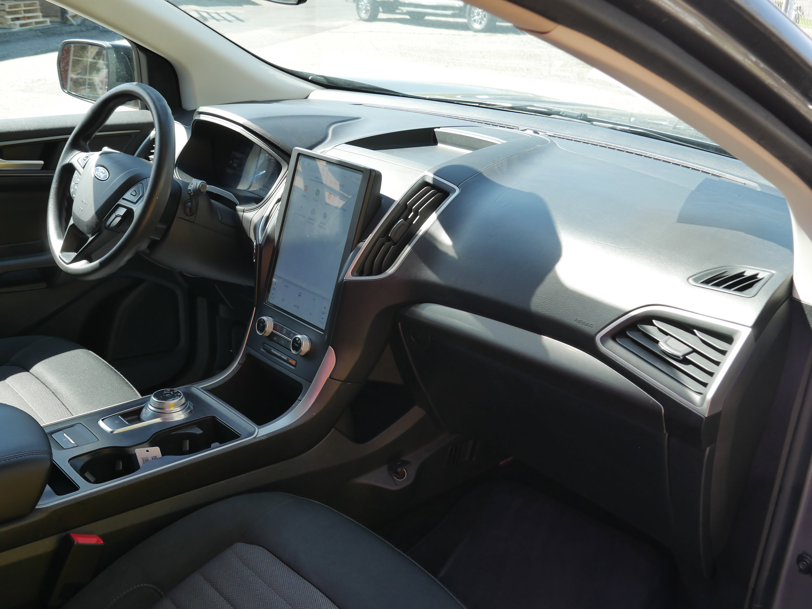 Certified 2022 Ford Edge SE w/ Black Appearance Package AWD/4WD image 24