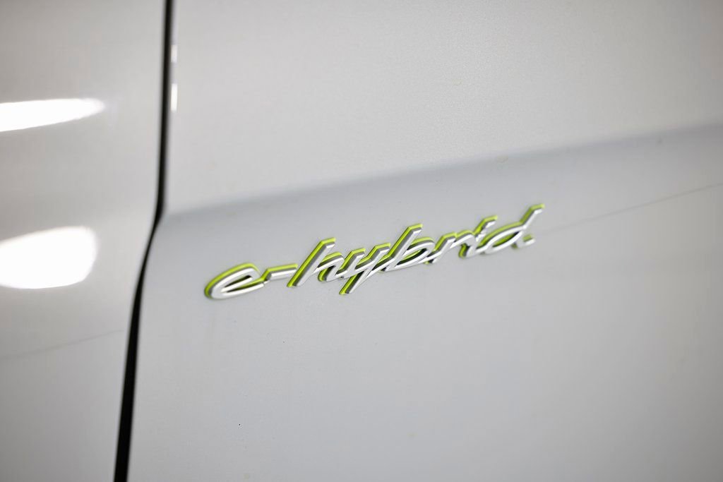 New 2026 Porsche Panamera 4 image 9