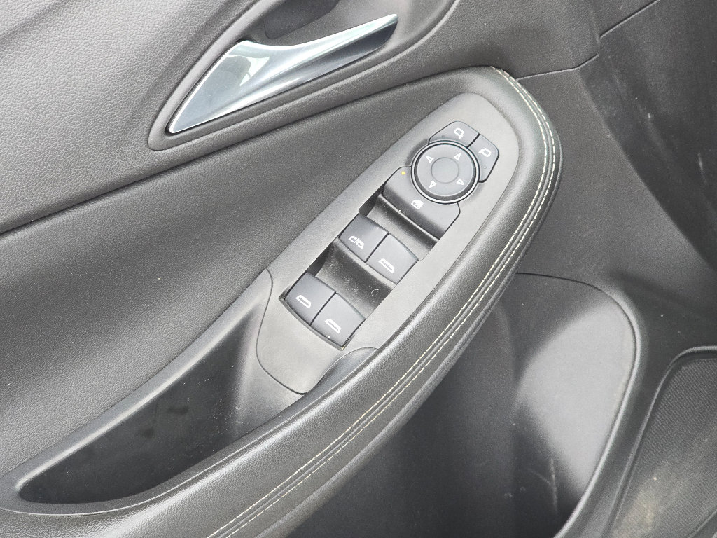 Used 2024 Buick Encore GX Preferred FWD image 19