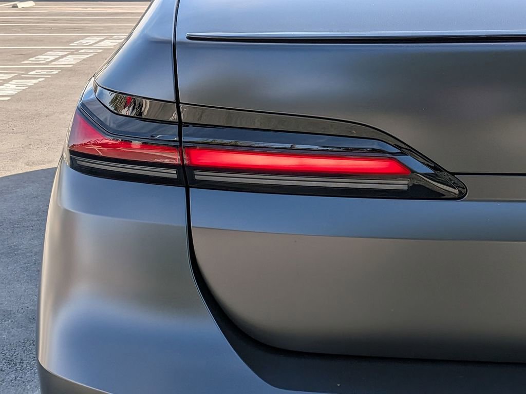 New 2026 BMW 740i image 24