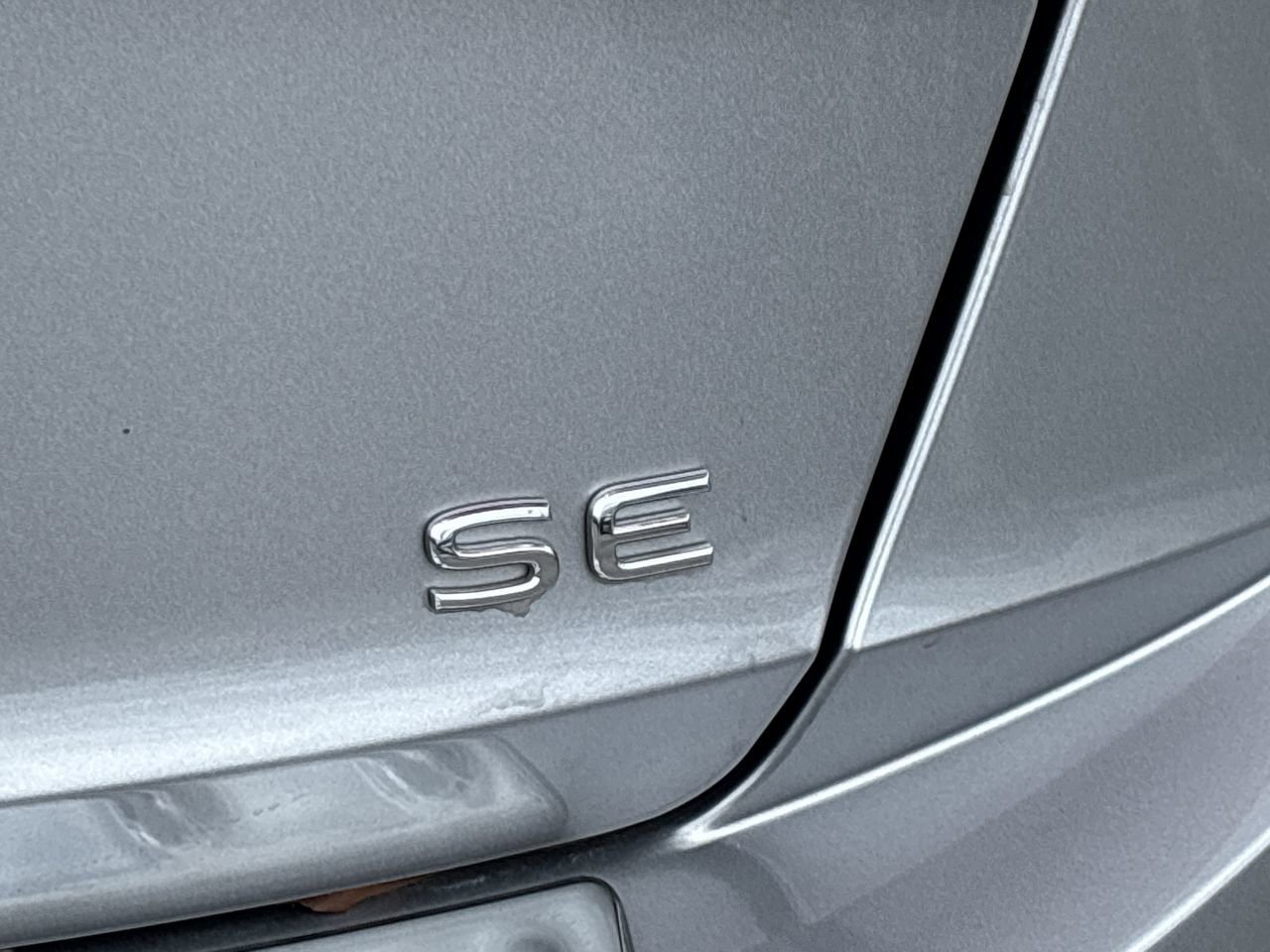 Used 2025 Volkswagen Jetta SE FWD image 8
