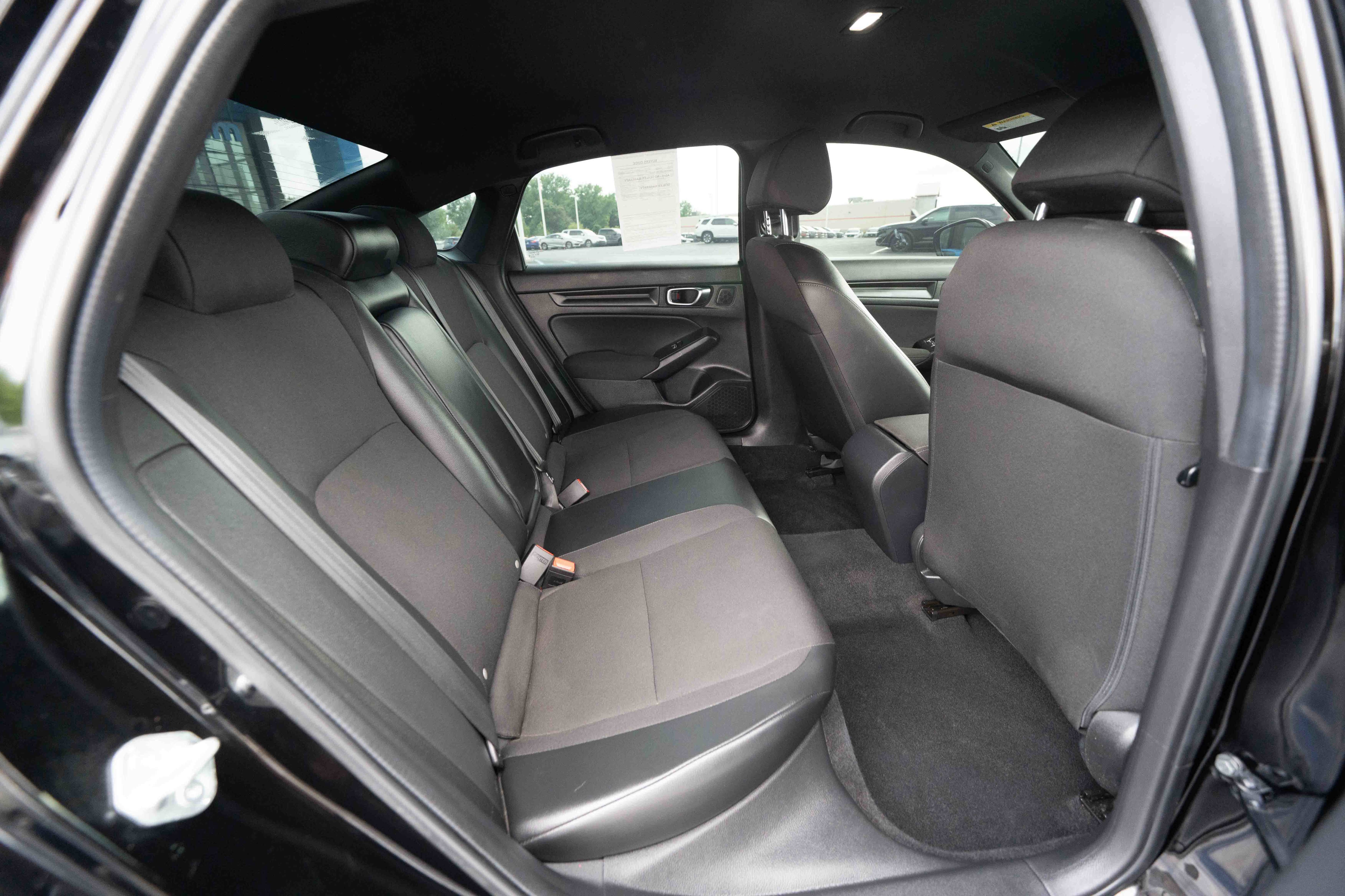 Used 2025 Honda Civic Sport image 24