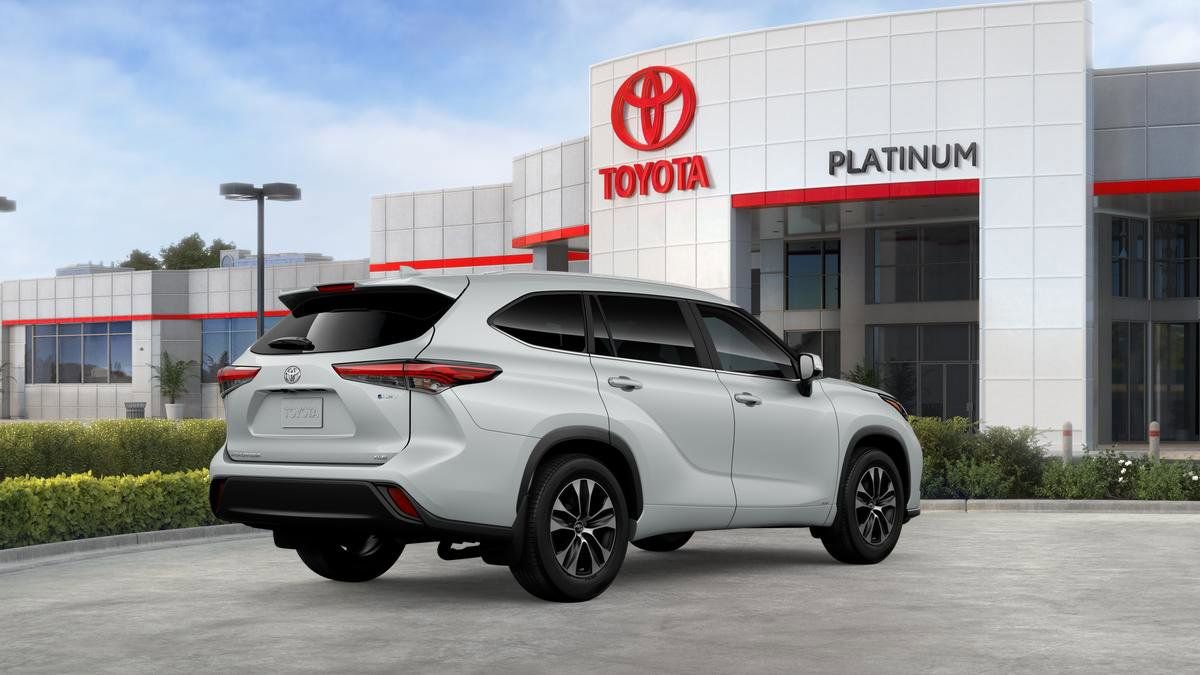 New 2026 Toyota Highlander XLE image 10