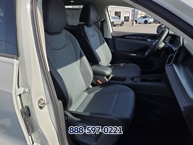 New 2026 Volkswagen Tiguan SE FWD image 13