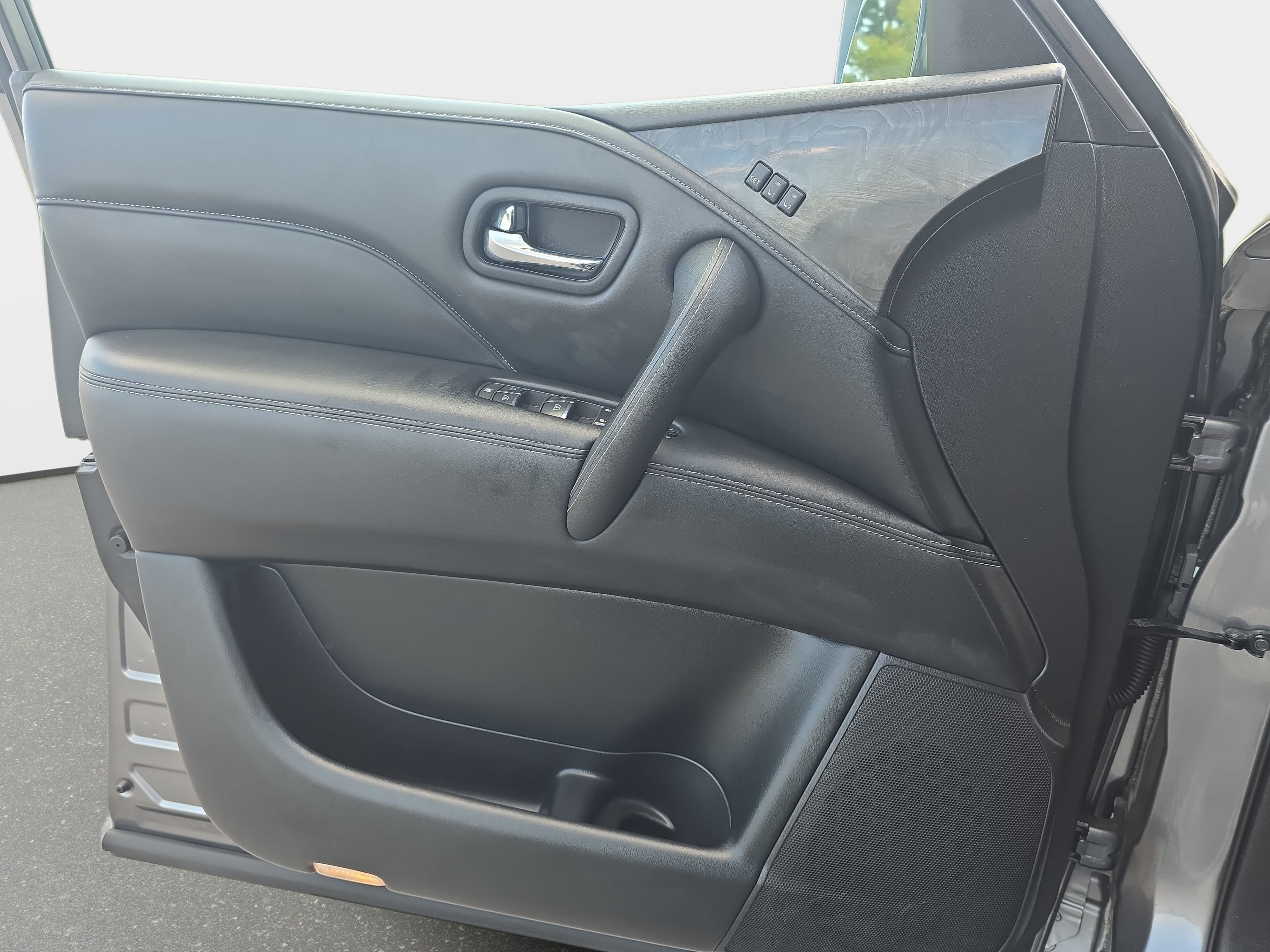 Used 2020 INFINITI QX80 Luxe w/ Proassist Package AWD/4WD image 24