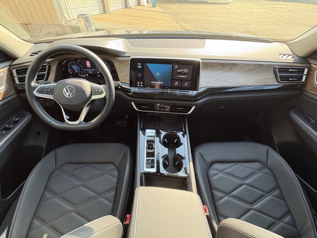 Used 2025 Volkswagen Atlas SE FWD image 25