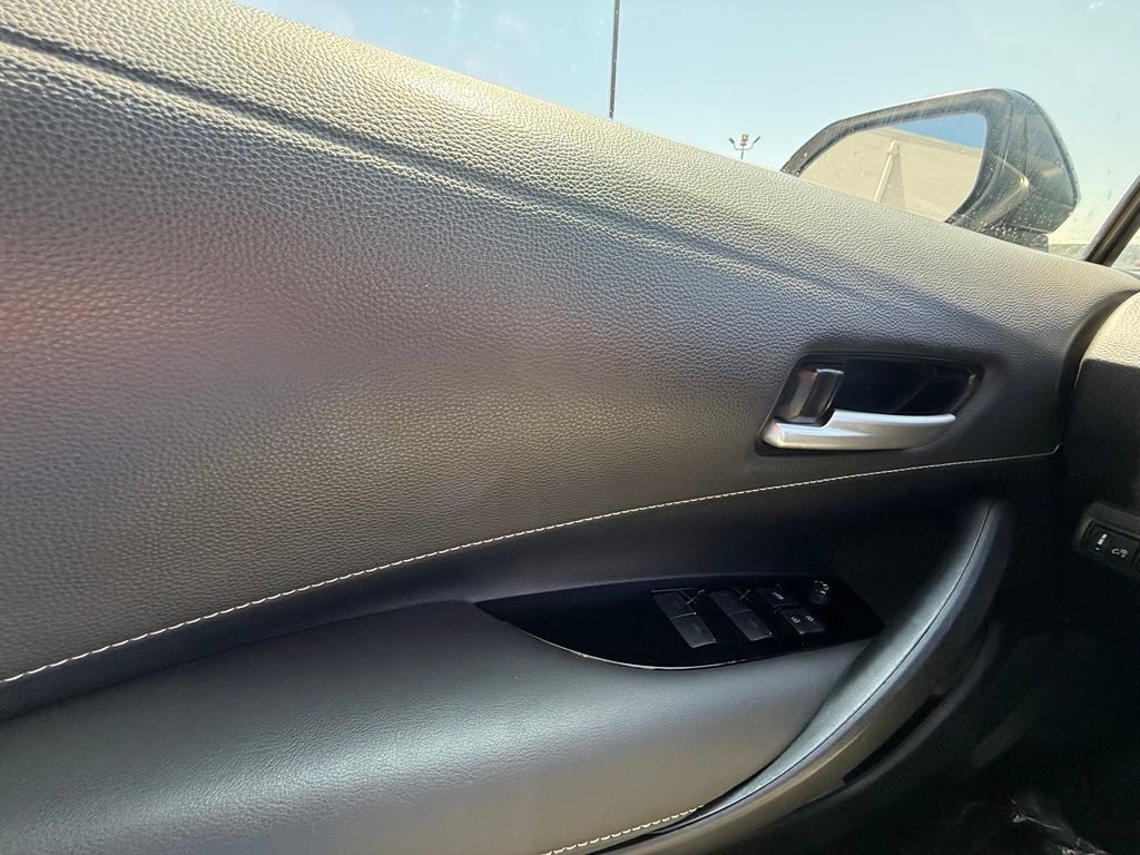 Used 2022 Toyota Corolla SE FWD image 17