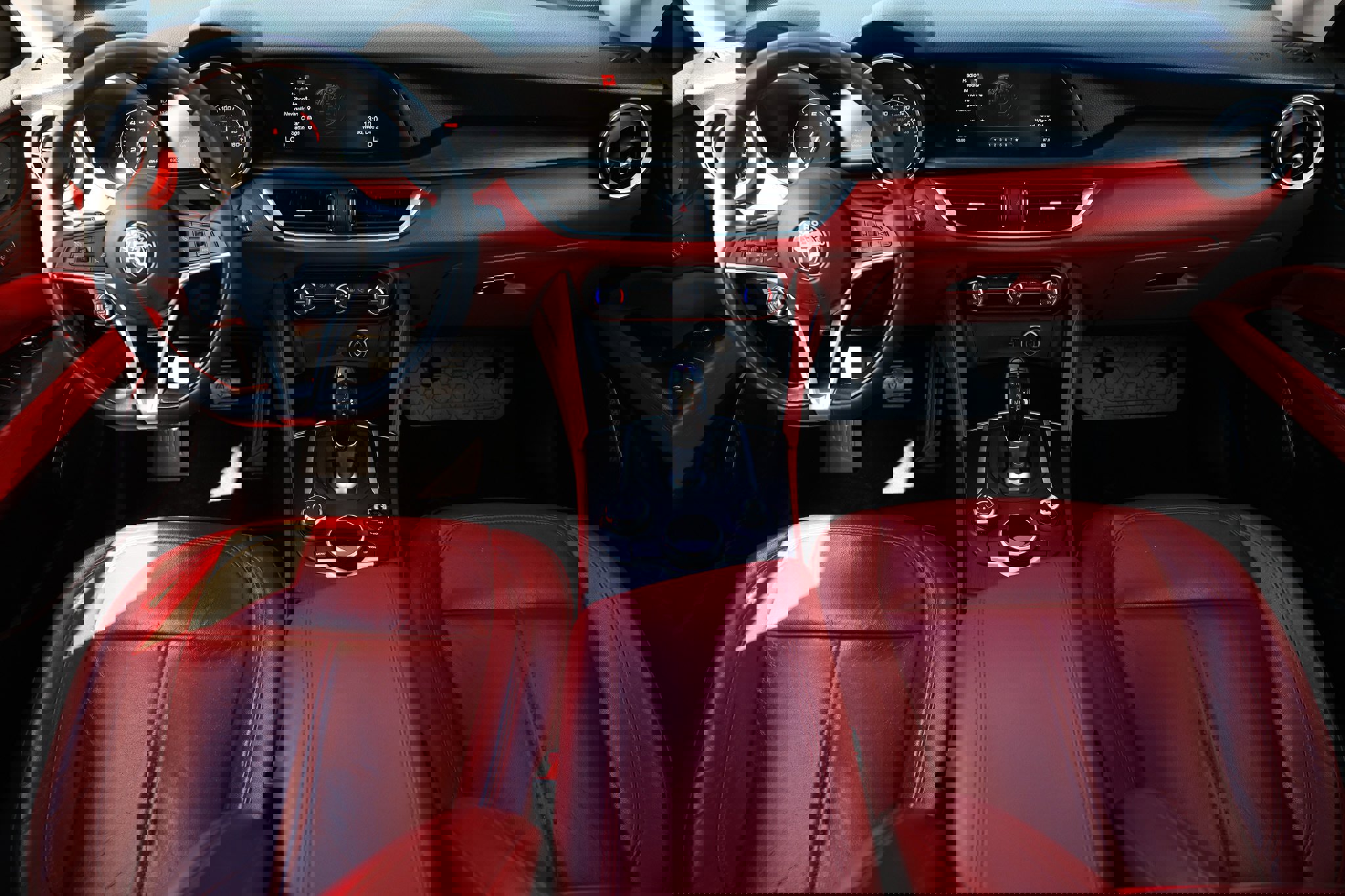 Used 2018 Alfa Romeo Stelvio AWD image 2