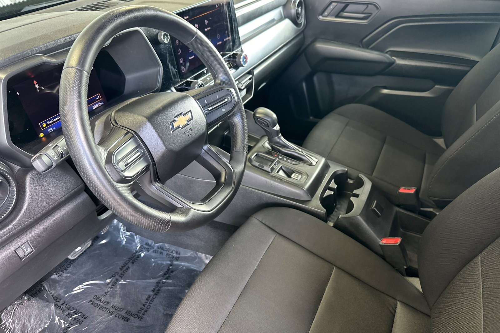 Used 2023 Chevrolet Colorado W/T image 9