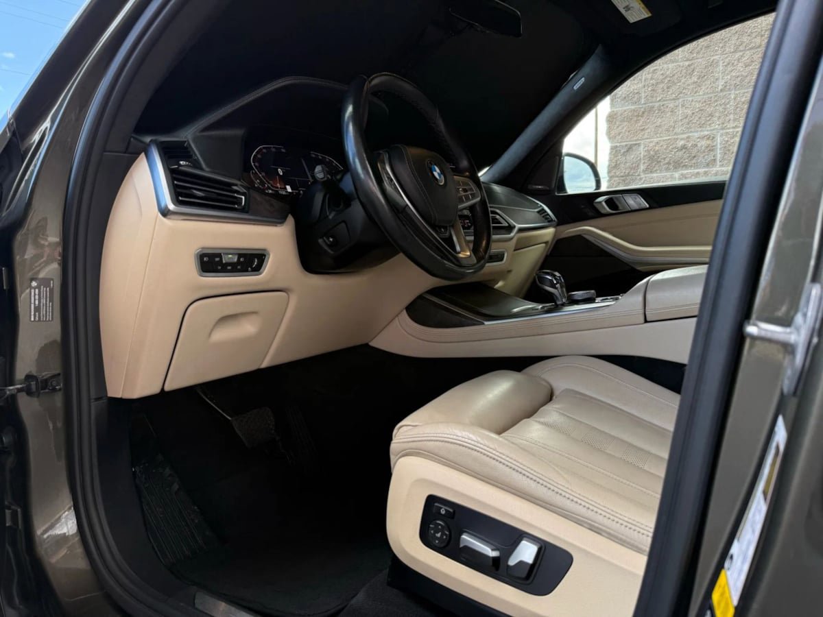 Used 2021 BMW X7 xDrive40i w/ Executive Package image 45