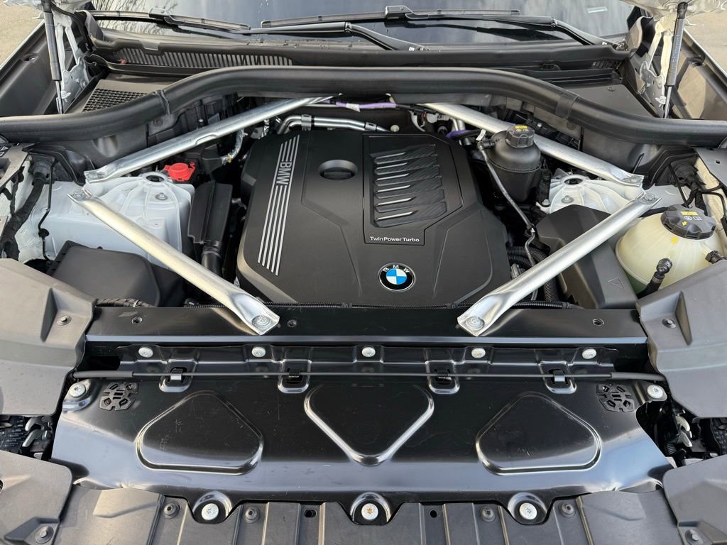 Used 2023 BMW X5 xDrive40i w/ M Sport Package image 19
