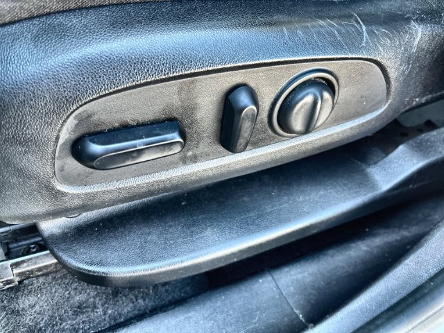 Used 2018 Chevrolet Equinox LT w/ Sun & Infotainment Package FWD image 22