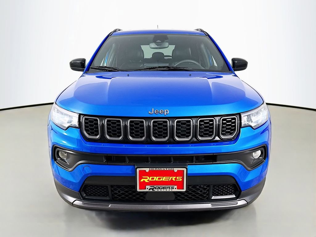 Used 2025 Jeep Compass Latitude w/ Altitude Special Edition image 2