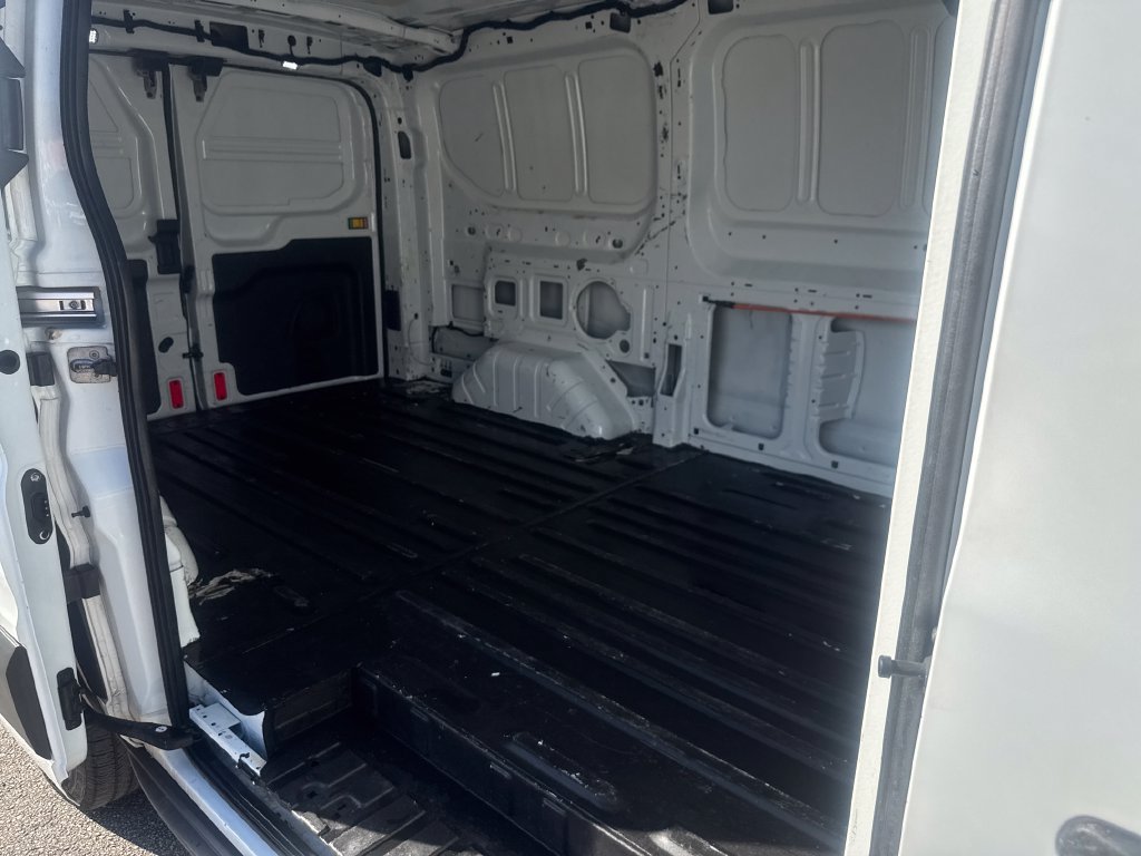 Used 2018 Ford Transit 150 130 Low Roof RWD image 23