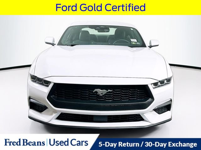 Used 2025 Ford Mustang Coupe RWD image 2
