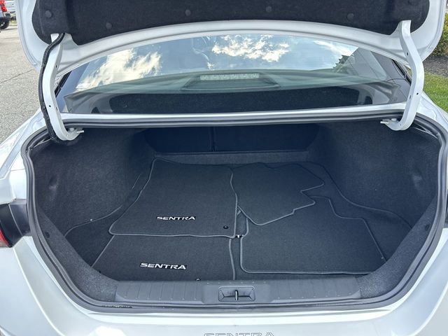 Certified 2025 Nissan Sentra SR w/ SR Premium Package FWD image 27