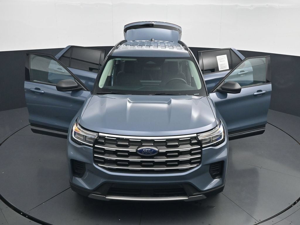 Used 2025 Ford Explorer Active RWD image 43