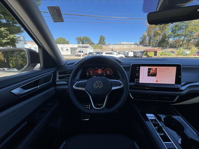 New 2026 Volkswagen Atlas Peak Edition image 14